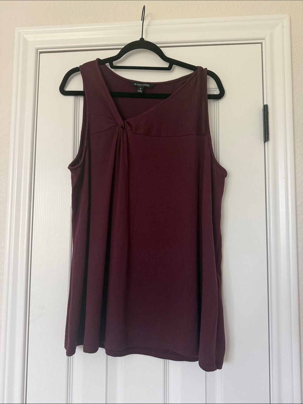 41 Hawthorn Sleeveless Twist-Detail Tank Top - Burgundy, Size 2X